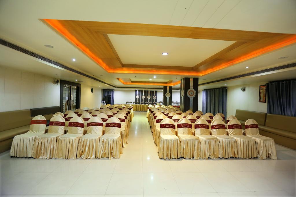 Hotel Sitara Grand Hyderabad Exterior foto