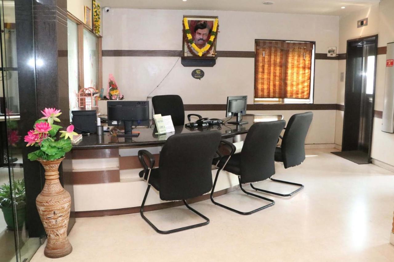 Hotel Sitara Grand Hyderabad Exterior foto